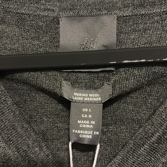 H&M Marino Wool Cardigan Sweater NWT L - Picture 3 of 6